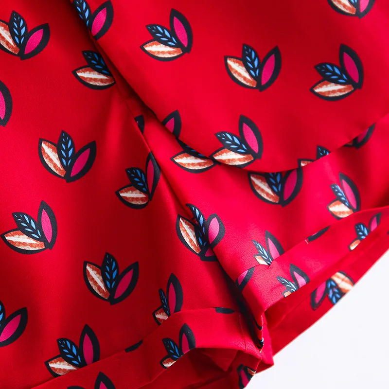 Summer Women Sets Tracksuits Print Notched 3/4 Sleeve Blazers+Shorts Suits Office Lady Two Pieces Sets Work Suits
Summer Women Sets Tracksuits Print Notched 3/4 Sleeve Blazers+Shorts Suits Office Lady Two Pieces Sets Work Suits