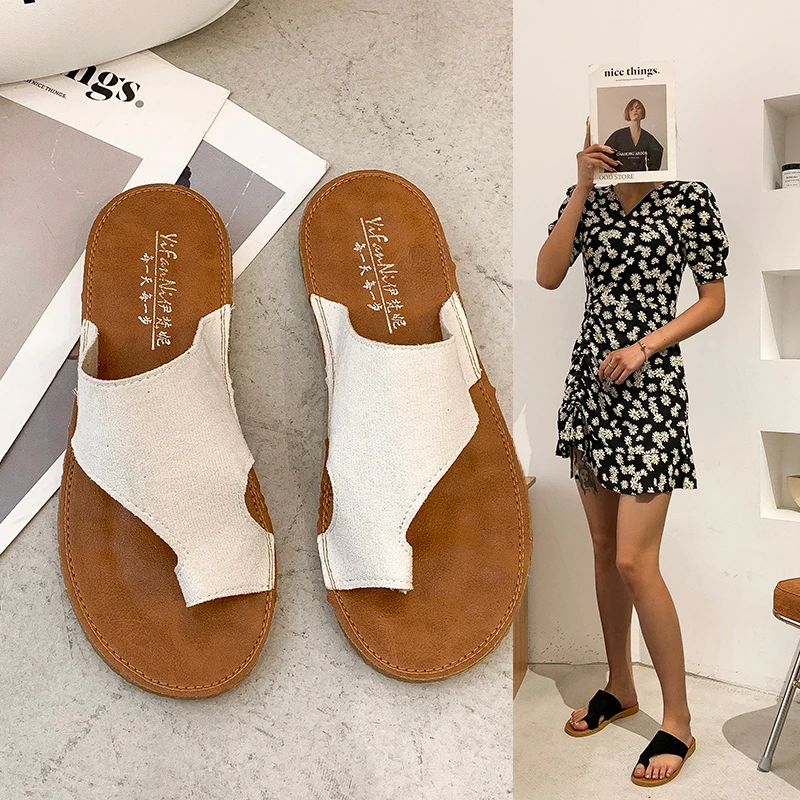 Summer Womens Flip Flops Sandals Flat Heel Leisure Vacation Beach Outdoor Home Khaki White 2022 New Plus Size Free Shipping
Summer Womens Flip Flops Sandals Flat Heel Leisure Vacation Beach Outdoor Home Khaki White 2022 New Plus Size Free Shipping