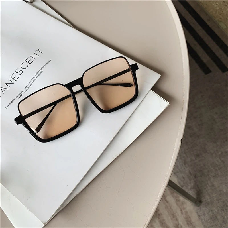 Personality net red same half frame sunglasses Fashion plain Sunglasses Korean version Street Photo flat glasses fashion
Personality net red same half frame sunglasses Fashion plain Sunglasses Korean version Street Photo flat glasses fashion