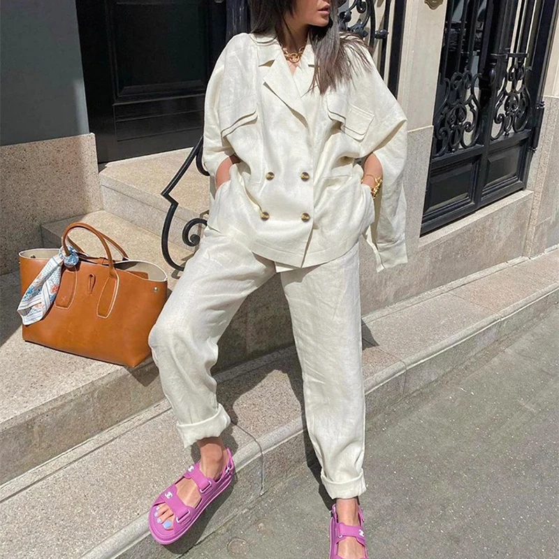 Temperament Casual Solid Color Two-piece Women's Cutaway Long-sleeved Jacket High-waist Straight-leg Pants Women's Suit Fashion
Temperament Casual Solid Color Two-piece Women's Cutaway Long-sleeved Jacket High-waist Straight-leg Pants Women's Suit Fashion
