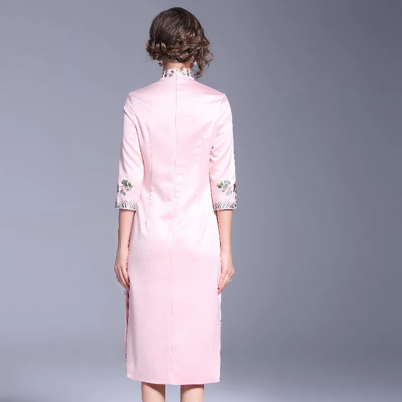 Blue Pink Navy Dress New Style Chinese Qipao Dress for Party Women Lurex Phonix Embroidery Bodycon Sheath Dress Robe Femme XXXL
Blue Pink Navy Dress New Style Chinese Qipao Dress for Party Women Lurex Phonix Embroidery Bodycon Sheath Dress Robe Femme XXXL