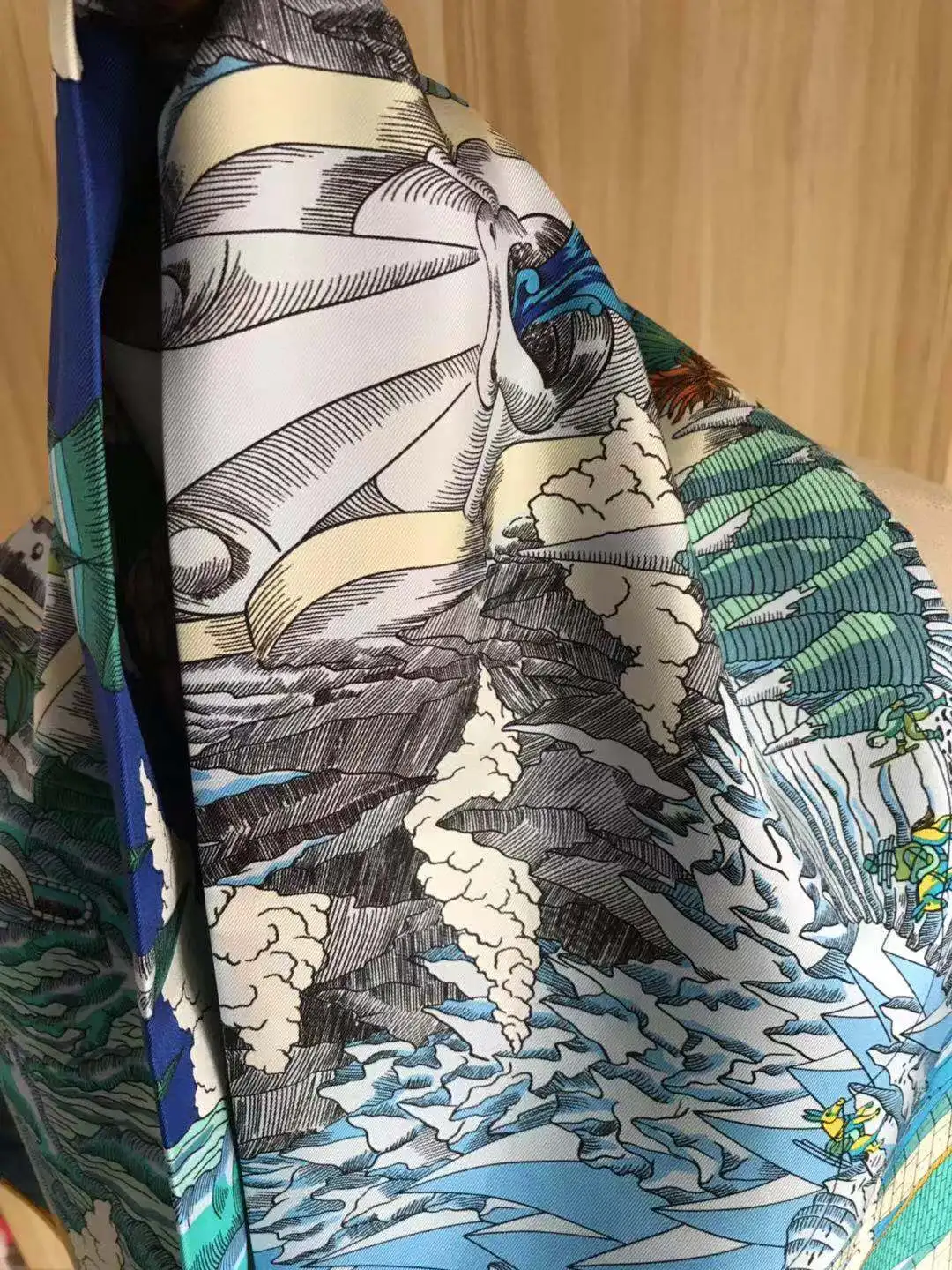 2021 new arrival fashion elegant blue elephant 100% silk scarf 90*90 cm square shawl twill wrap for women lady girl
2021 new arrival fashion elegant blue elephant 100% silk scarf 90*90 cm square shawl twill wrap for women lady girl