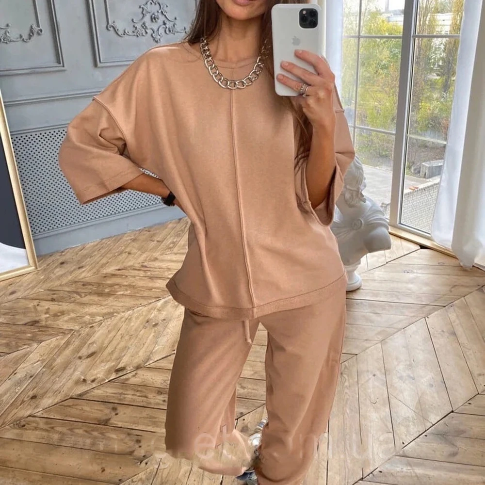 2021 Casual Women's Two-piece Suit Spring Fashion Outfits O-neck Tops Trousers Tracksuits Solid Fashion Loose Home Wear Sets New
2021 Casual Women's Two-piece Suit Spring Fashion Outfits O-neck Tops Trousers Tracksuits Solid Fashion Loose Home Wear Sets New
