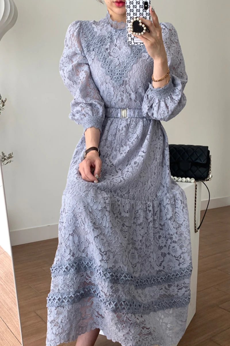 Dunayskiy 2021 Autumn New Women's Korean Stand Collar Lace Hook Flower Show Thin High Waist Big Swing Dress With Belt
Dunayskiy 2021 Autumn New Women's Korean Stand Collar Lace Hook Flower Show Thin High Waist Big Swing Dress With Belt