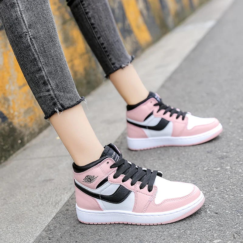 Women's Pink Leather Running Shoes, High-Platform Vulcanized Breathable Non-slip Sports Shoes for Leisure Spring and Summer 2021
Women's Pink Leather Running Shoes, High-Platform Vulcanized Breathable Non-slip Sports Shoes for Leisure Spring and Summer 2021