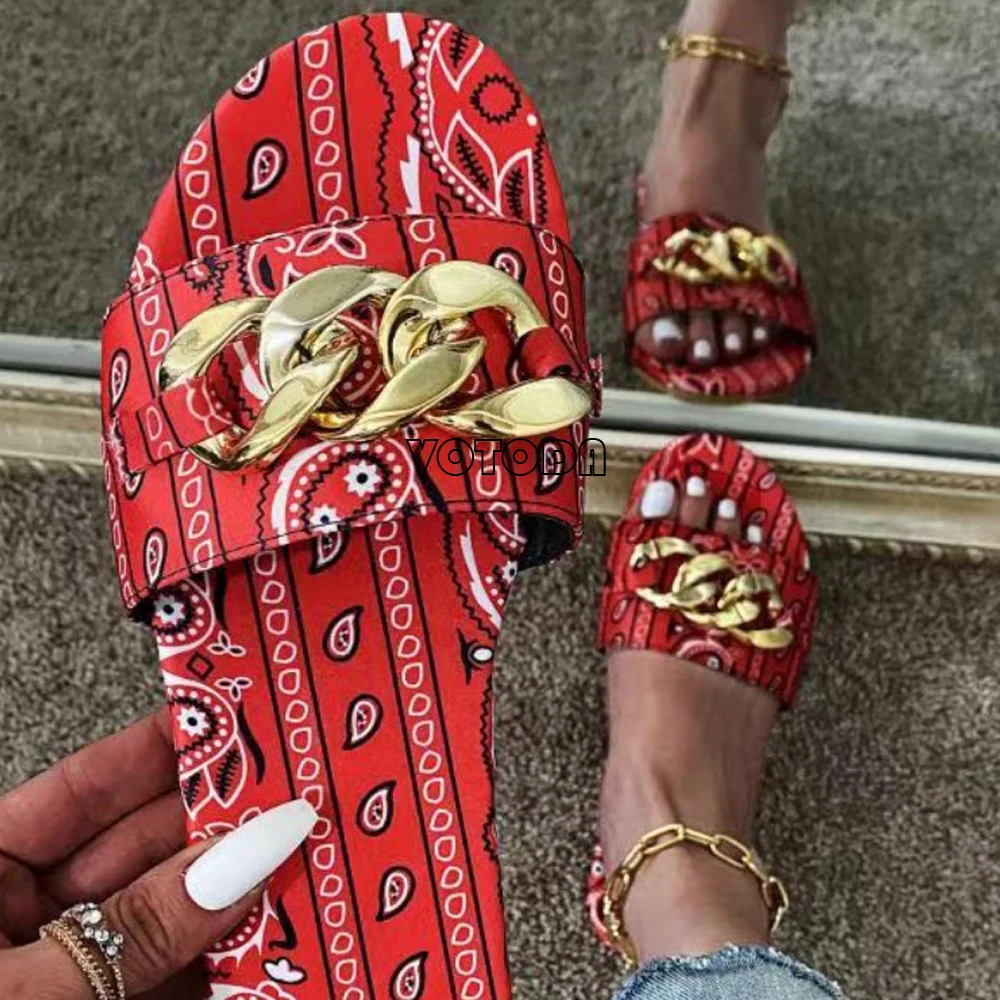 New Summer Women Slippers Ladies Fashion Metal Chain Slides Sexy Totem Sandals Femal Casual Beach Flip Flops Brand Designer Shoe
New Summer Women Slippers Ladies Fashion Metal Chain Slides Sexy Totem Sandals Femal Casual Beach Flip Flops Brand Designer Shoe