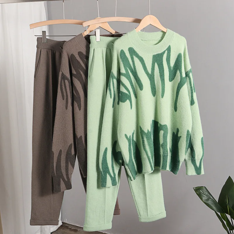 Fahsion Tie Dye Winter Warm Two Piece Set Women Harem Pant Suits Oversized Loose Sweaters Jogging Knitted Tracksuit Outfits
Fahsion Tie Dye Winter Warm Two Piece Set Women Harem Pant Suits Oversized Loose Sweaters Jogging Knitted Tracksuit Outfits