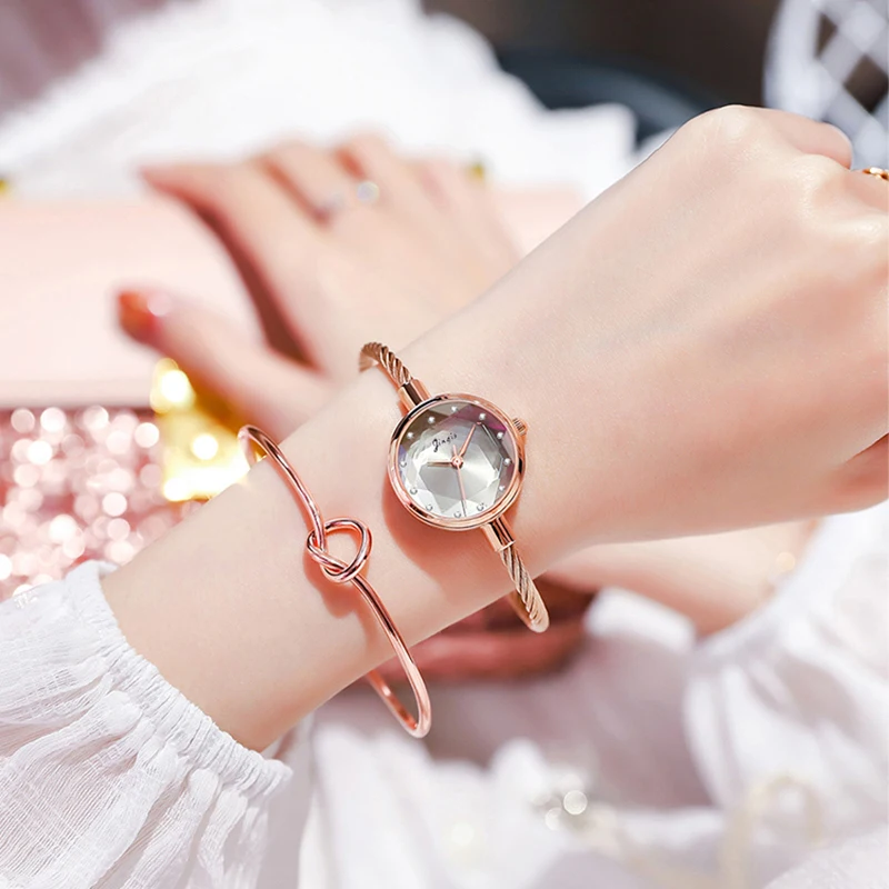Luxury Starry Sky Bracelet Watches Women Fashion Shine Diamond Elegant Ladies Bangle Wristwatches Female Quartz Montre Femme
Luxury Starry Sky Bracelet Watches Women Fashion Shine Diamond Elegant Ladies Bangle Wristwatches Female Quartz Montre Femme