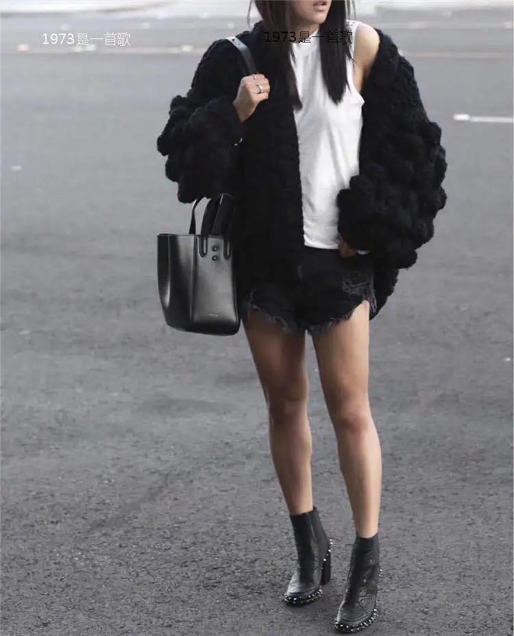 style ball ball Lantern Autumn and winter pure hand knitted new Sleeve Sweater long coat women's sweater
style ball ball Lantern Autumn and winter pure hand knitted new Sleeve Sweater long coat women's sweater