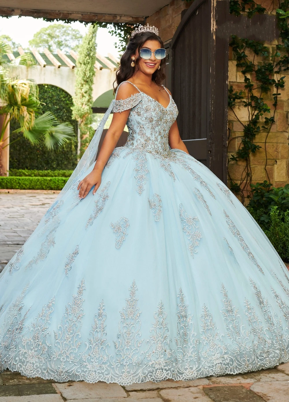 Luxury Beading Embroidery Organza Ball Gown Quinceanera Dresses 2020 off Shoulder Prom Party Dress Vestidos De 15 Anos
Luxury Beading Embroidery Organza Ball Gown Quinceanera Dresses 2020 off Shoulder Prom Party Dress Vestidos De 15 Anos