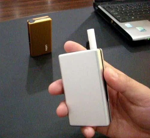 New 1pcs- aluminium alloy cigarette case hold 10pcs Automatic Cigarette box /pocket for 8mm cigarettes Portable
New 1pcs- aluminium alloy cigarette case hold 10pcs Automatic Cigarette box /pocket for 8mm cigarettes Portable