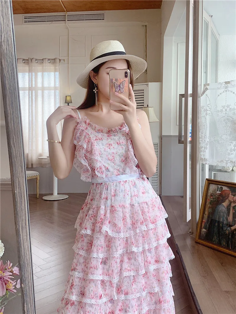 Женское модельное платье с цветочным принтом, праздничное пляжное привлекательное длинное платье на бретельках, лето 2021
Женское модельное платье с цветочным принтом, праздничное пляжное привлекательное длинное платье на бретельках, лето 2021