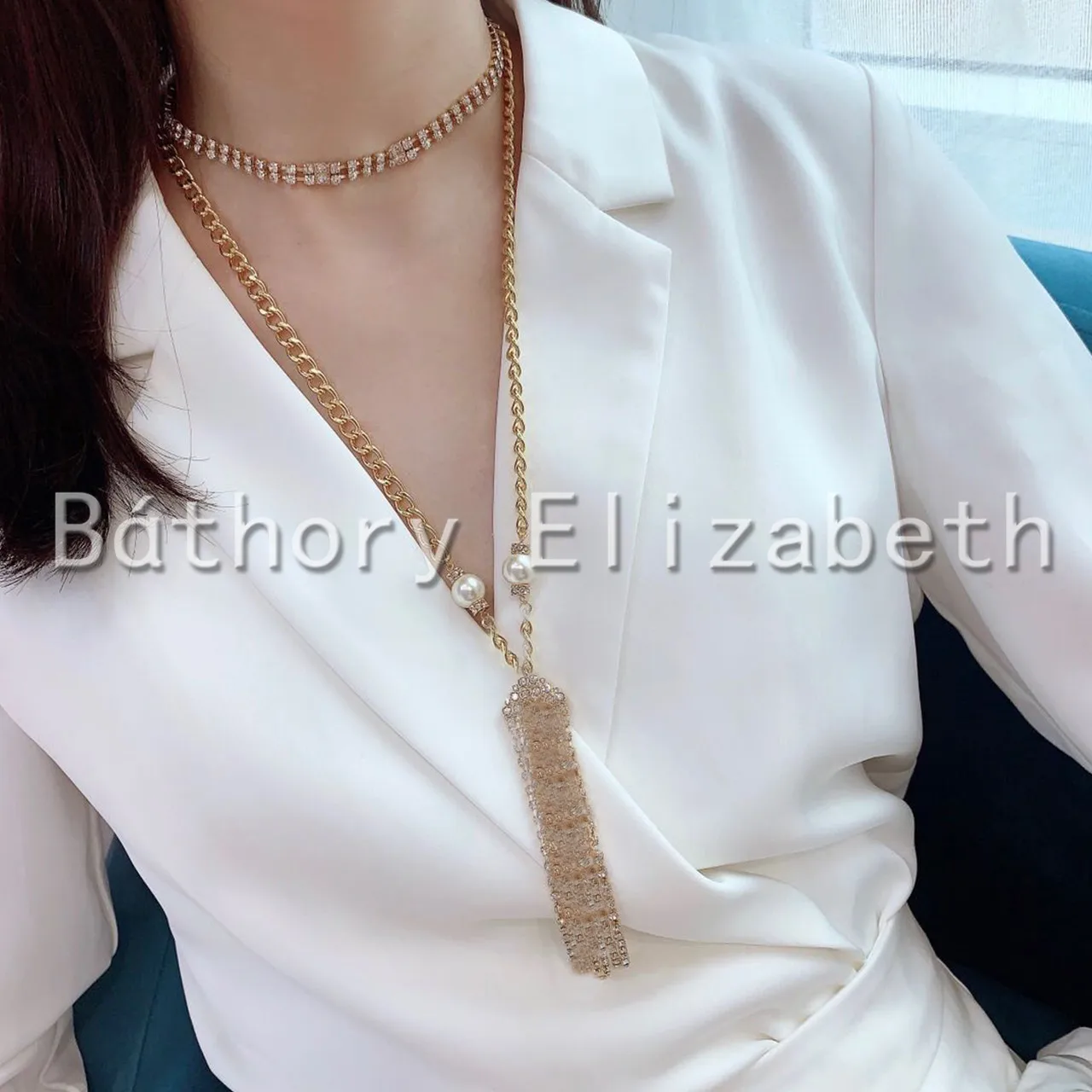 Bthory Elizabeth Hot Brand Fashion Jewelry Women Vintage Pearls Chain Pearls Sweater Chain Party Fine Fashion Jewelry
Bthory Elizabeth Hot Brand Fashion Jewelry Women Vintage Pearls Chain Pearls Sweater Chain Party Fine Fashion Jewelry