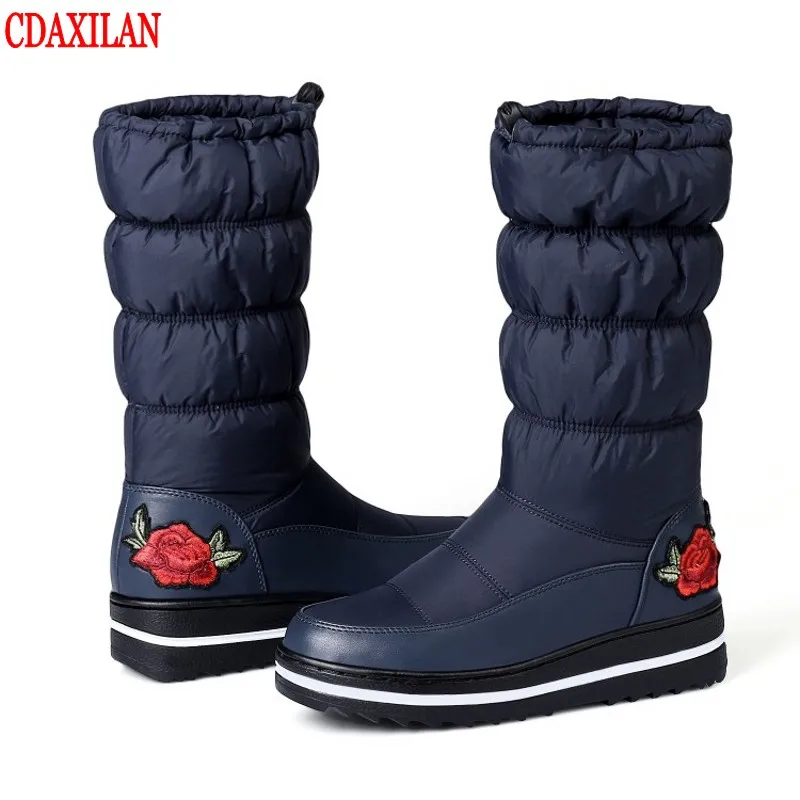 CDAXILAN new to snow boots women down boots thickened plush warmth legs Mid-calf boots Mid-heel wedge ladies winter
CDAXILAN new to snow boots women down boots thickened plush warmth legs Mid-calf boots Mid-heel wedge ladies winter