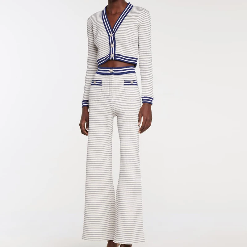 Luxury Button V-Neck Small Short Long Sleeve Knit Top + High Waist Pants Striped Sports Suit Two-Piece Set Women Fall Clothes
Luxury Button V-Neck Small Short Long Sleeve Knit Top + High Waist Pants Striped Sports Suit Two-Piece Set Women Fall Clothes