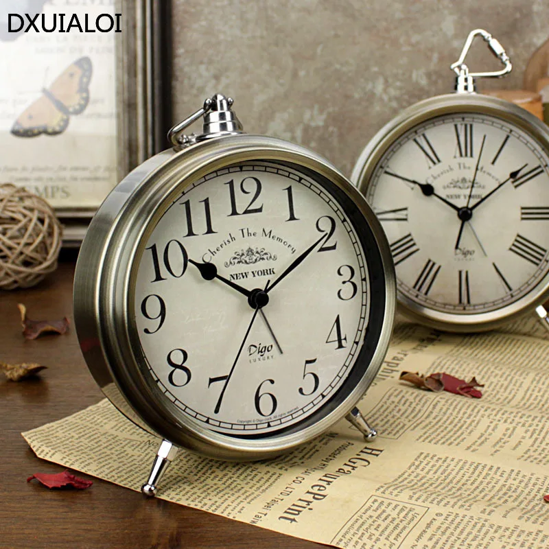 DXUIALOI retro simple student dormitory desktop alarm clock metal crafts living room bedroom silent alarm clock home decoration
DXUIALOI retro simple student dormitory desktop alarm clock metal crafts living room bedroom silent alarm clock home decoration