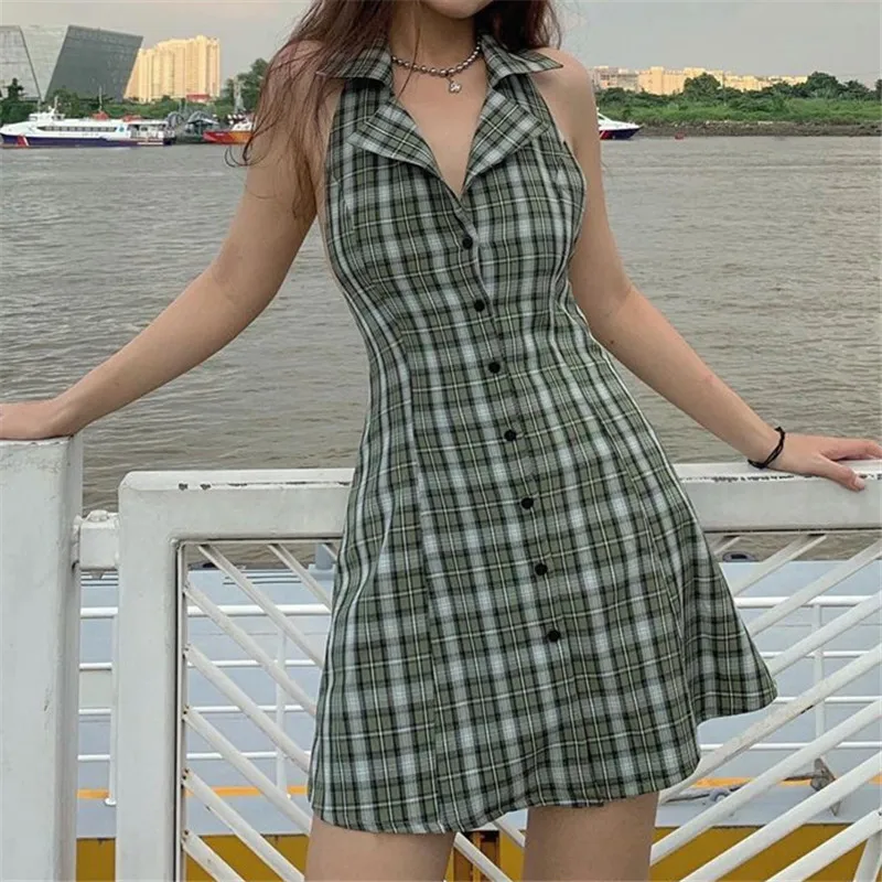 2021 Summer Women's New Suit Collar Halter Neck Plaid Dress with Waist Backless Sleeveless A-line Casual Dress 
2021 Summer Women's New Suit Collar Halter Neck Plaid Dress with Waist Backless Sleeveless A-line Casual Dress