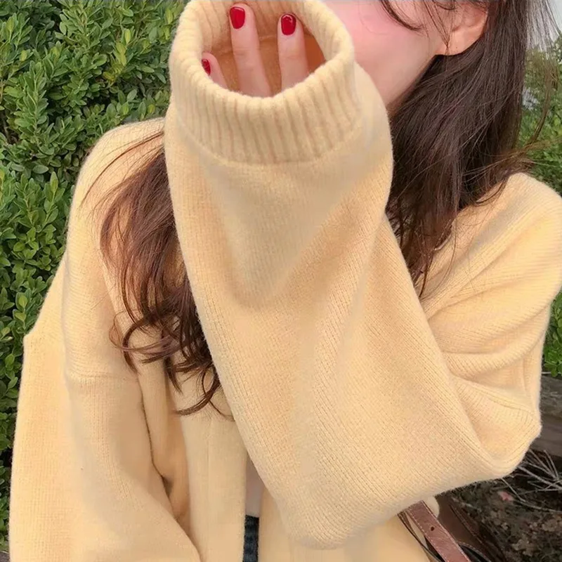 Autumn Knitted Women's Solid Color Long Sleeve V-neck Cardigan Button Sweater Coat
Autumn Knitted Women's Solid Color Long Sleeve V-neck Cardigan Button Sweater Coat