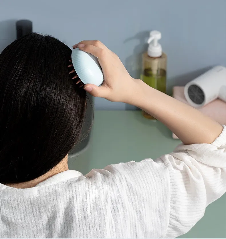 Silicone shampoo brush does not hurt the hair and scalp massage brush portable travel shower cleaning brush household shower
Silicone shampoo brush does not hurt the hair and scalp massage brush portable travel shower cleaning brush household shower