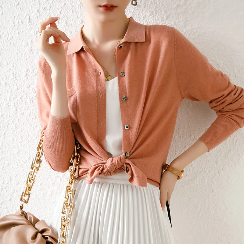 Temperament POLO collar wool cardigan women's thin spring and autumn wool sweater loose knit shirt
Temperament POLO collar wool cardigan women's thin spring and autumn wool sweater loose knit shirt