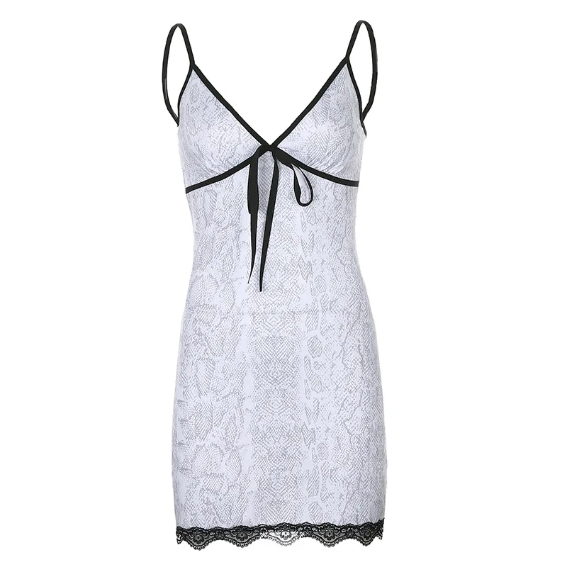White Snake Printed Sexy Night Dresses Ladies Front Tie V Neck Sleeveless Bodycon Sleep Dress Lace Backless Strappy Dress
White Snake Printed Sexy Night Dresses Ladies Front Tie V Neck Sleeveless Bodycon Sleep Dress Lace Backless Strappy Dress