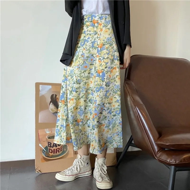 2021 spring new small floral high waist mid-length skirt female temperament is thin a-line skirt outer wear y2k skirt
2021 spring new small floral high waist mid-length skirt female temperament is thin a-line skirt outer wear y2k skirt