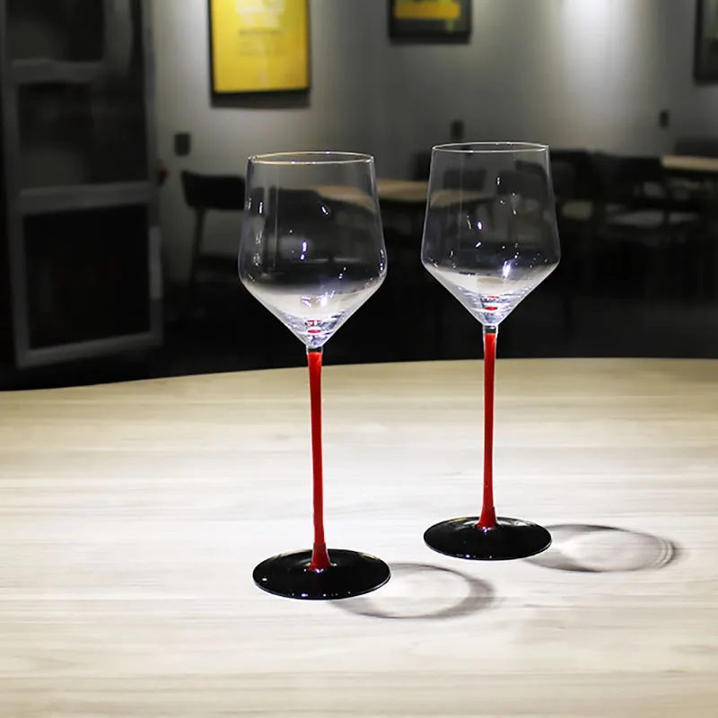 High Quality New Black Base Red Legs Crystal Glass Wine Glasses Handmade Goblets Hotel Bar Niche Wine Tasting Decorative Cups
High Quality New Black Base Red Legs Crystal Glass Wine Glasses Handmade Goblets Hotel Bar Niche Wine Tasting Decorative Cups