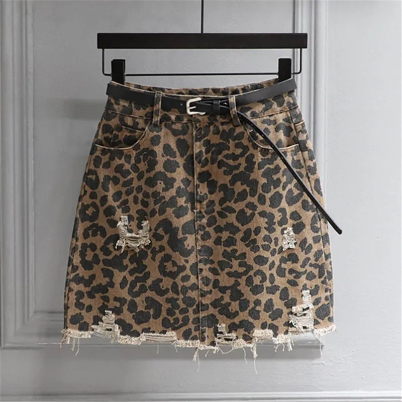 Leopard Print Denim Skirt Women Pocket Fashion Hole High Waist Mini Skirt 2021 Summer Loose Casual A-Line Jeans Skirts Female
Leopard Print Denim Skirt Women Pocket Fashion Hole High Waist Mini Skirt 2021 Summer Loose Casual A-Line Jeans Skirts Female