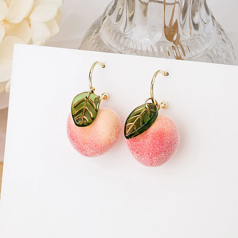 

Korea Summer Peach Stud Earrings for Women Cute Fruit Gold Color Circle Dangel Earrings 2020 Trendy Earring Jewelry Charm