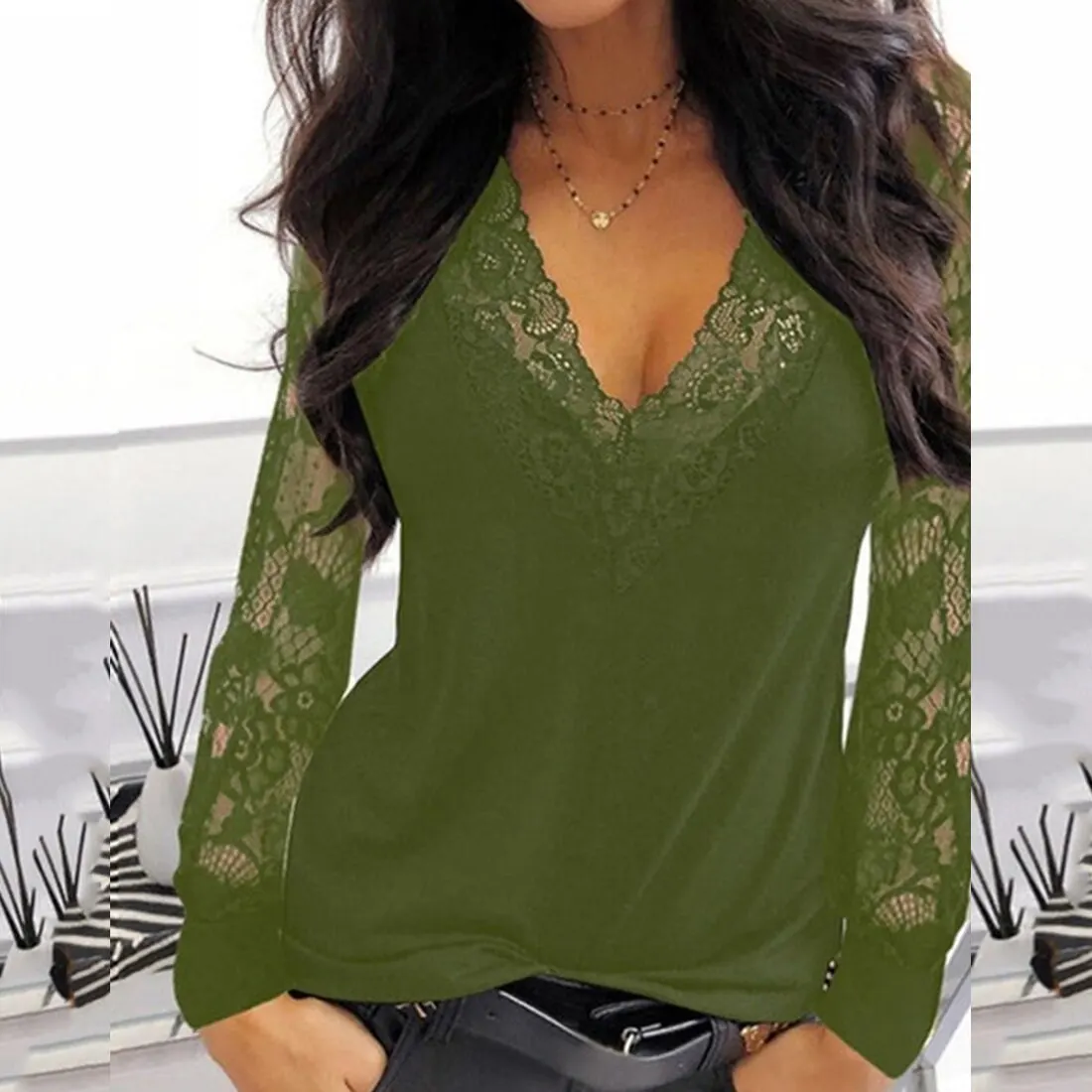 Casual Plus Size V-neck Lace Long Sleeve T-shirt for Women Spring Winter Clothes Sexy Solid Black Tee Shirt Office Lady Top
Casual Plus Size V-neck Lace Long Sleeve T-shirt for Women Spring Winter Clothes Sexy Solid Black Tee Shirt Office Lady Top