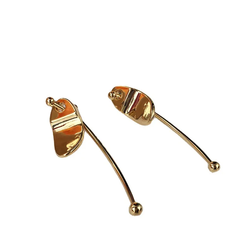 European and American earrings, fashion, elegance, punk, versatile earrings, women's exquisite jewelry
European and American earrings, fashion, elegance, punk, versatile earrings, women's exquisite jewelry