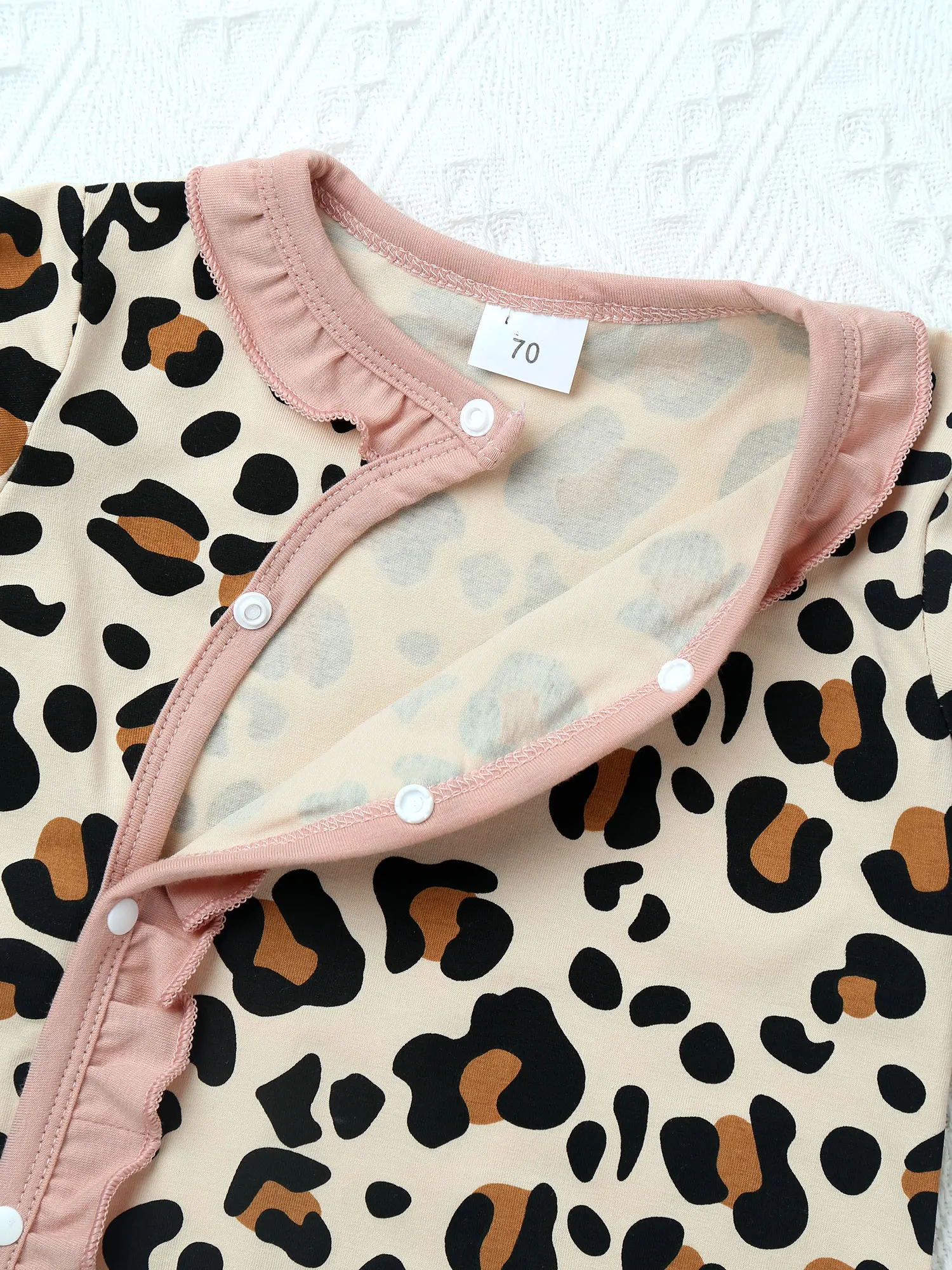 Autumn Spring Infant Baby Girl Winter Clothes Long Sleeve Leopard Romper Jumpsuit with Headband One-Pieces Casual Outfit 0-24M
Autumn Spring Infant Baby Girl Winter Clothes Long Sleeve Leopard Romper Jumpsuit with Headband One-Pieces Casual Outfit 0-24M