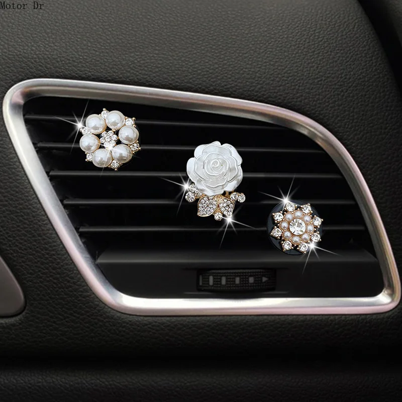 2022 предварительная продажа, стразы с жемчугом, автомобильные аксессуары, блестящие белые розы, аксессуары для автомобиля, милые украшения д... 
2022 предварительная продажа, стразы с жемчугом, автомобильные аксессуары, блестящие белые розы, аксессуары для автомобиля, милые украшения д...