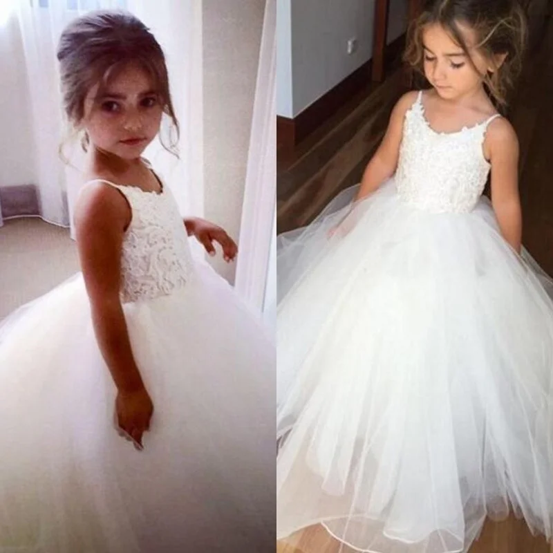 Cute Vintage Flower Girl Dresses Lace Tulle Flowergirl Dress Spaghetti Straps Sleeveless Puffy Pageant Gown Holy Communion
Cute Vintage Flower Girl Dresses Lace Tulle Flowergirl Dress Spaghetti Straps Sleeveless Puffy Pageant Gown Holy Communion