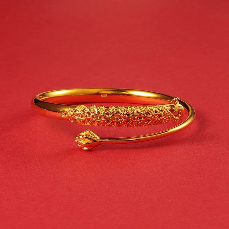 

Sand Gold Vacuum Plating 24K Gold Color Bracelet Women Brass Gilt Engraved Peacock Bracelet Jewelry Wholesale Bride Wedding Gift