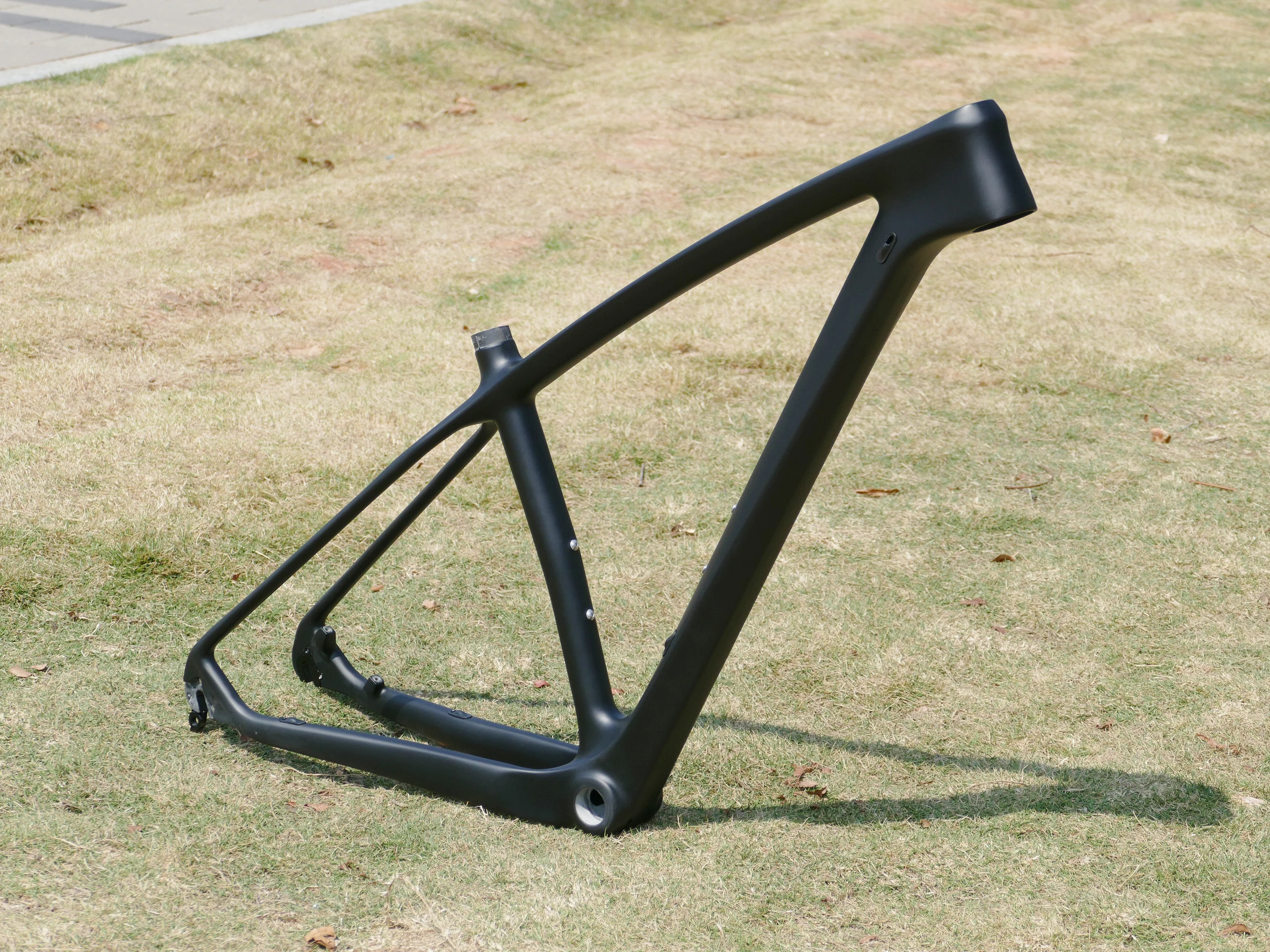 

Полностью карбоновый матовый горный велосипед UD для горных велосипедов 29ER BSA, велосипедная Рама с фотоэлементами, размер: 15, 17, 19 дюймов