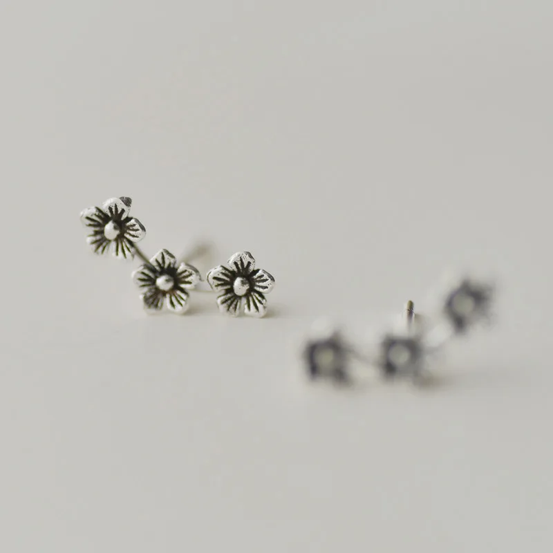 New Hot Fashion 925 Sterling Silver flowers Retro Earrings for Women Girls Gift Fashion Statement Jewelry
New Hot Fashion 925 Sterling Silver flowers Retro Earrings for Women Girls Gift Fashion Statement Jewelry