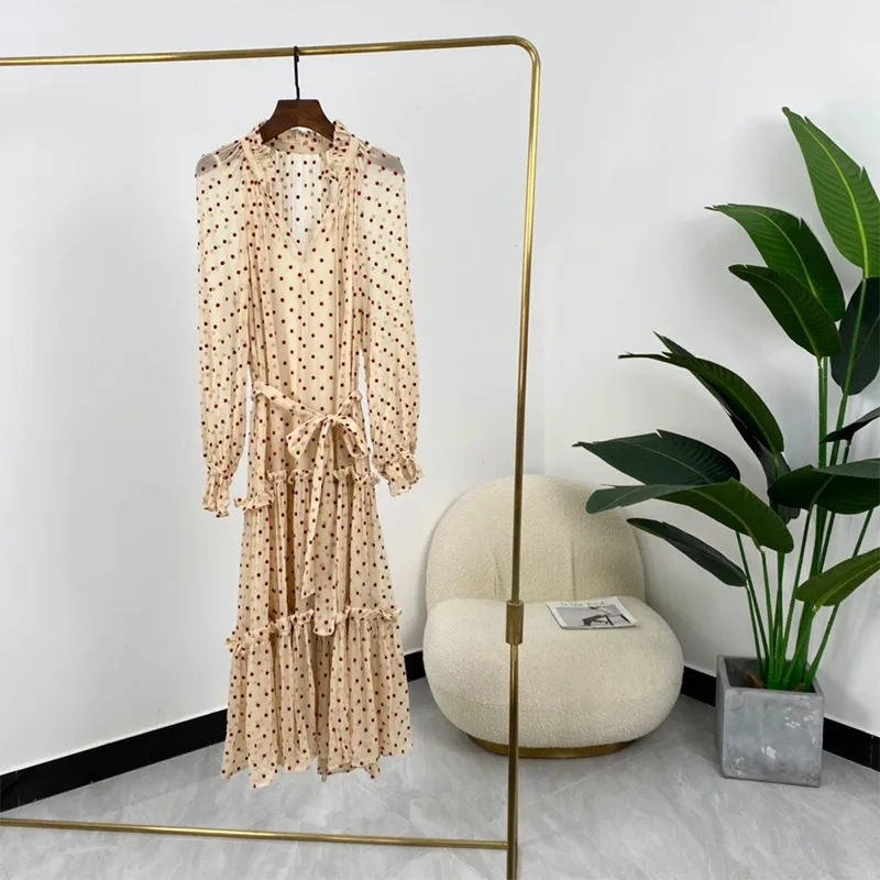 Ladies Fashion Elegant Red Dot Print Waist Self-tie V-neck 100% Silk Tiered Midi Dresses 2021 New Arrivals
Ladies Fashion Elegant Red Dot Print Waist Self-tie V-neck 100% Silk Tiered Midi Dresses 2021 New Arrivals