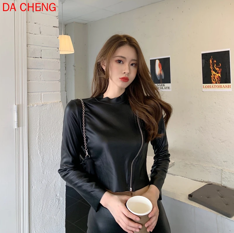 Fashion Fried Street Autumn and Winter Korean Design Sense Zipper Short PU Long-sleeved Blouse Women Veste Femme Ropa De Mujer
Fashion Fried Street Autumn and Winter Korean Design Sense Zipper Short PU Long-sleeved Blouse Women Veste Femme Ropa De Mujer