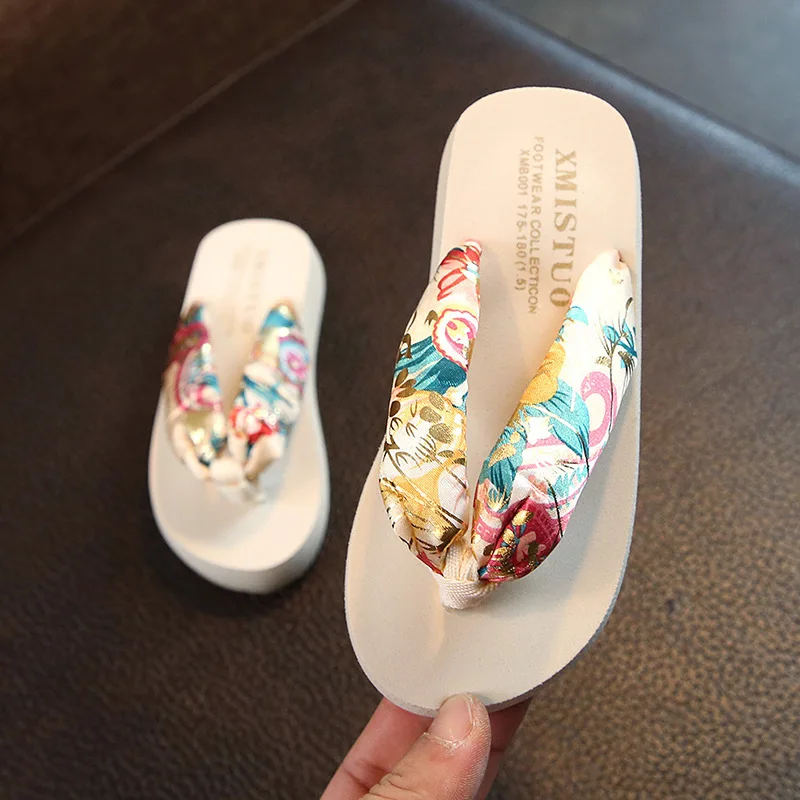 Girls Summer Beach Flip Flops Kids Bohemia Flower Cute Non-slip Slippers New Fashion Parent-child Zebra Leopard Sandals 24-42
Girls Summer Beach Flip Flops Kids Bohemia Flower Cute Non-slip Slippers New Fashion Parent-child Zebra Leopard Sandals 24-42