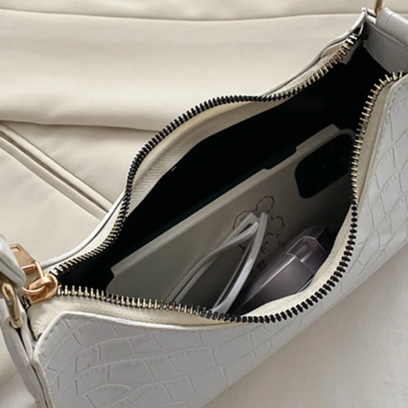 Fashion Exquisite Shopping Bag Retro Casual Women Totes Shoulder Bags Female Leather Solid Color Chain Handbag
Fashion Exquisite Shopping Bag Retro Casual Women Totes Shoulder Bags Female Leather Solid Color Chain Handbag