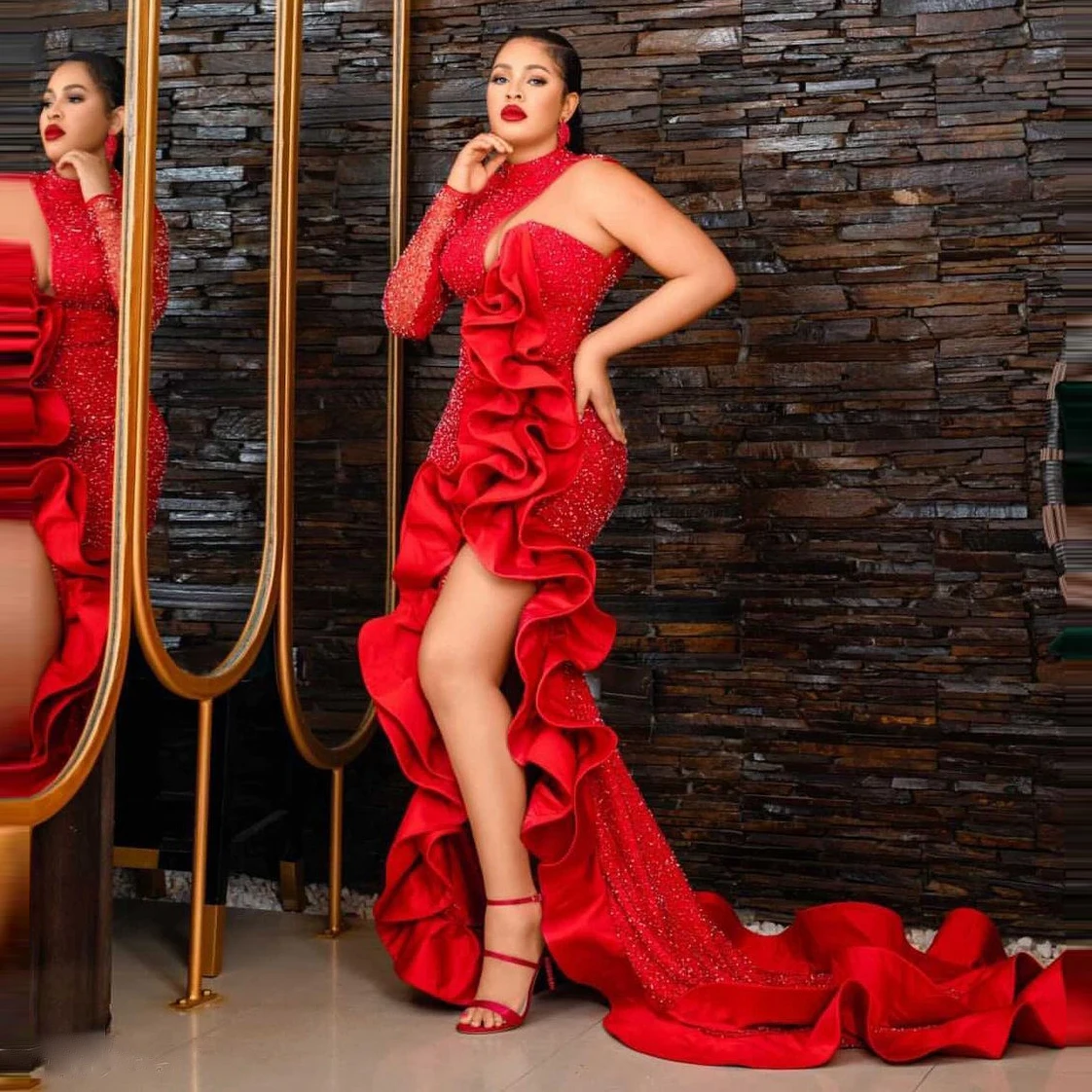 Red one-shoulder long-sleeved beaded slits ruffled mermaid ball gown wedding banquet performance train long evening dress
Red one-shoulder long-sleeved beaded slits ruffled mermaid ball gown wedding banquet performance train long evening dress