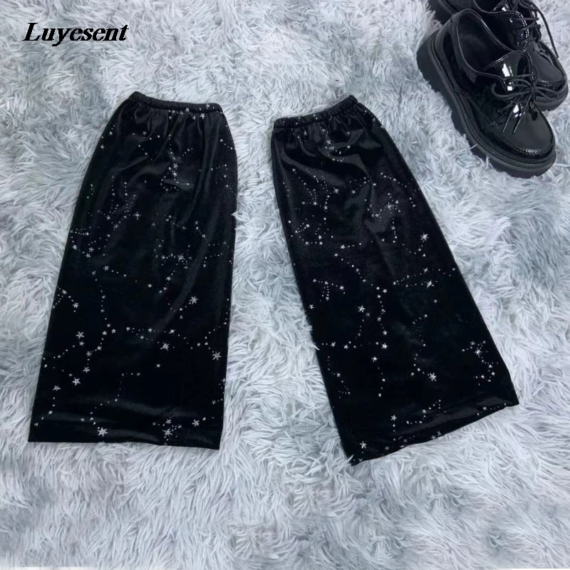 Black Gothic Velvet Girl Leg Warmer Lady Shining Star Sky Print Harajuku Leg Warmers Punk PU Strap Goth Japanese Cool Long Socks
Black Gothic Velvet Girl Leg Warmer Lady Shining Star Sky Print Harajuku Leg Warmers Punk PU Strap Goth Japanese Cool Long Socks