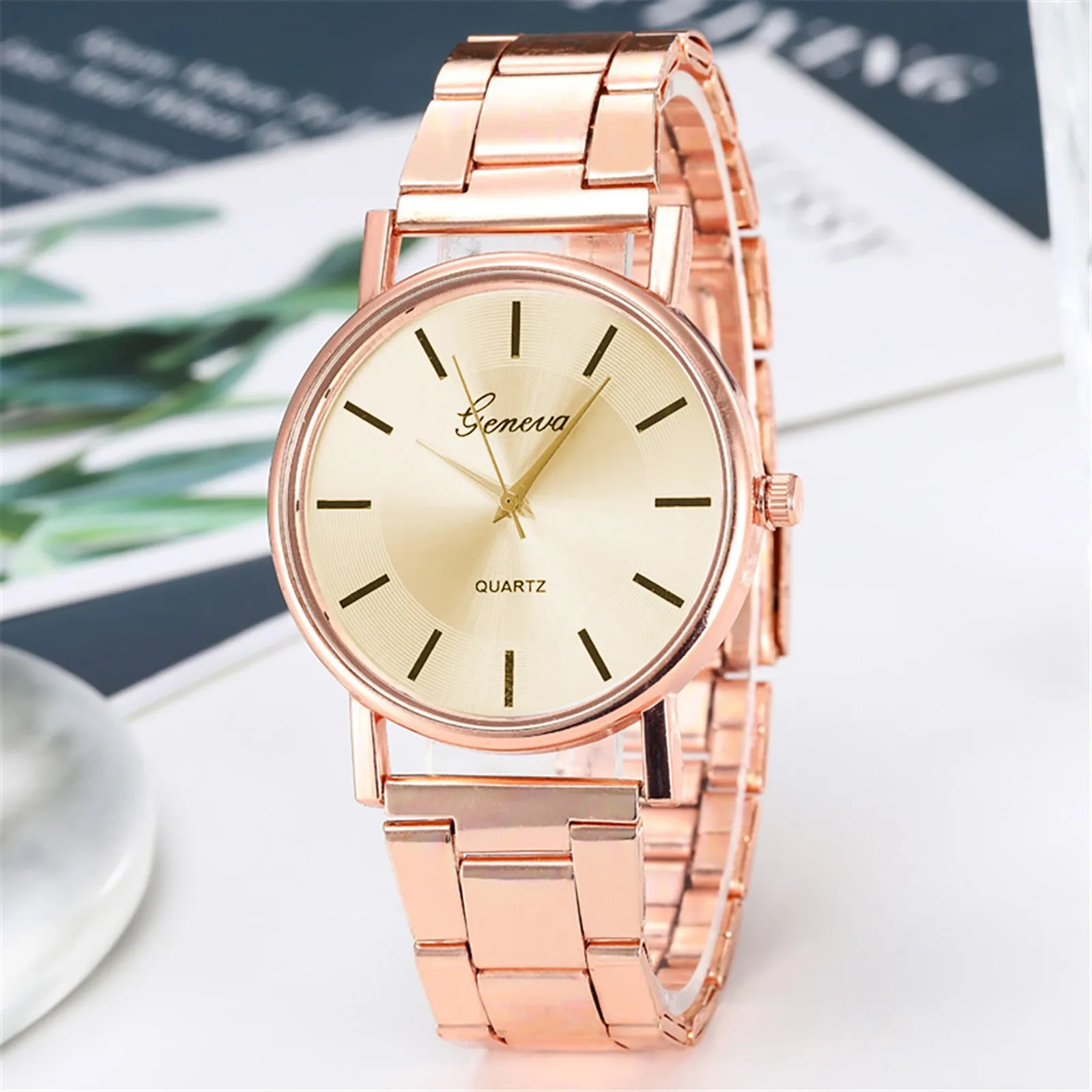 Woman lover watch Luxury Watches Quartz Watch Stainless Steel Dial Casual Bracele Watch High-end watches waterproof life
Woman lover watch Luxury Watches Quartz Watch Stainless Steel Dial Casual Bracele Watch High-end watches waterproof life