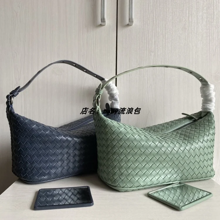 Sheepskin ~ New Leather woven bag handbag multi functional shoulder bag leather women's bag women's Woven handbag
Sheepskin ~ New Leather woven bag handbag multi functional shoulder bag leather women's bag women's Woven handbag