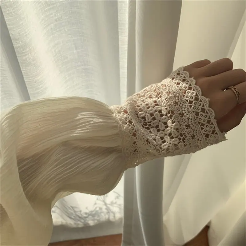 Alien Kitty 2020 Sweet All-Match Lace New Style Ruffles Female Fashion Elegant Loose Solid Brief Blouses Office Lady Shirts
Alien Kitty 2020 Sweet All-Match Lace New Style Ruffles Female Fashion Elegant Loose Solid Brief Blouses Office Lady Shirts