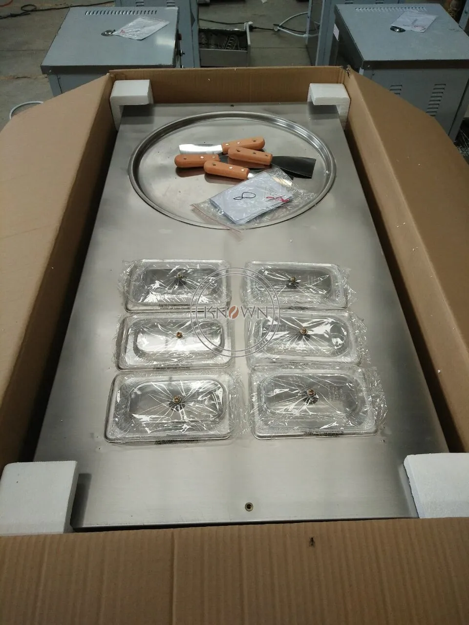 220/110v fast freezer commercial stainless steel fried ice cream roll machine with single pan 6 tanks 
220/110v fast freezer commercial stainless steel fried ice cream roll machine with single pan 6 tanks