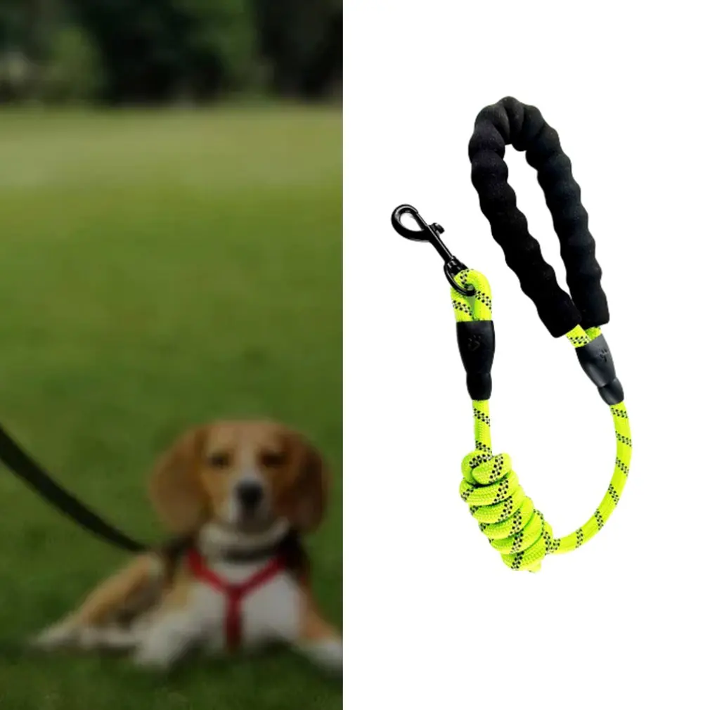 Pet leash explosion models reflective dog leash pet leash Nylon thickened reflective traction rope Leash
Pet leash explosion models reflective dog leash pet leash Nylon thickened reflective traction rope Leash