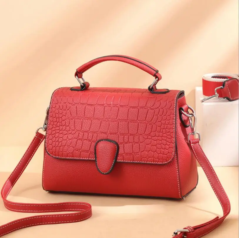 Модная дамская сумочка в стиле ретро, новинка 2022, женская сумка на плечо с крокодиловым узором, универсальная дамская сумка-мессенджер, женс...
Модная дамская сумочка в стиле ретро, новинка 2022, женская сумка на плечо с крокодиловым узором, универсальная дамская сумка-мессенджер, женс...