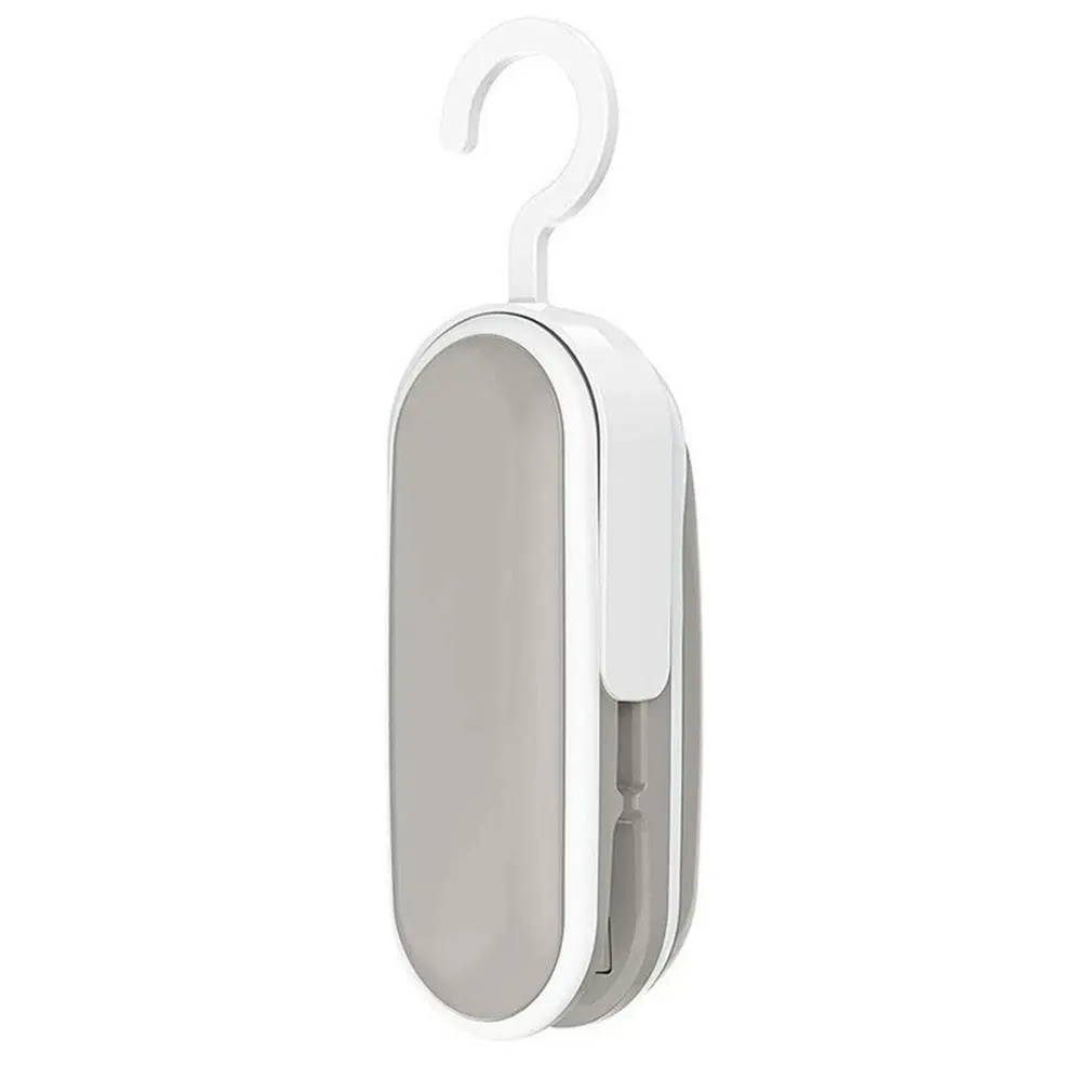 Mini Sealing Machine Portable Kitchen Storage and Organization Household Sealing Food Clip Heat Sealer for Kitchen Convenience
Mini Sealing Machine Portable Kitchen Storage and Organization Household Sealing Food Clip Heat Sealer for Kitchen Convenience